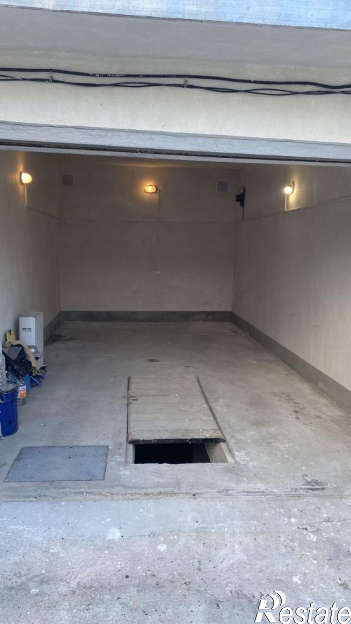 Сдать гараж, место в паркинге за 10 001 рублей на ул Надежды Островской, 8в