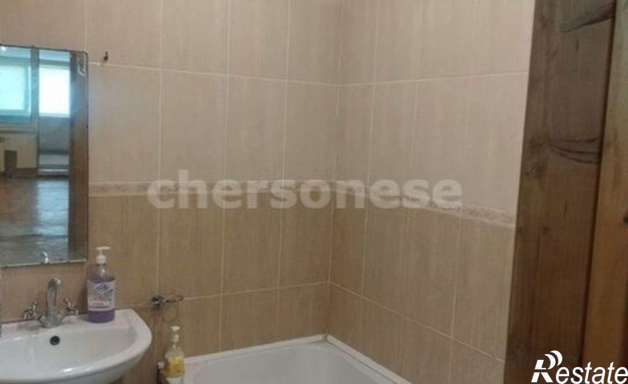 Купить квартиру за 11 000 000 рублей на ул Военных Строителей, 10/6