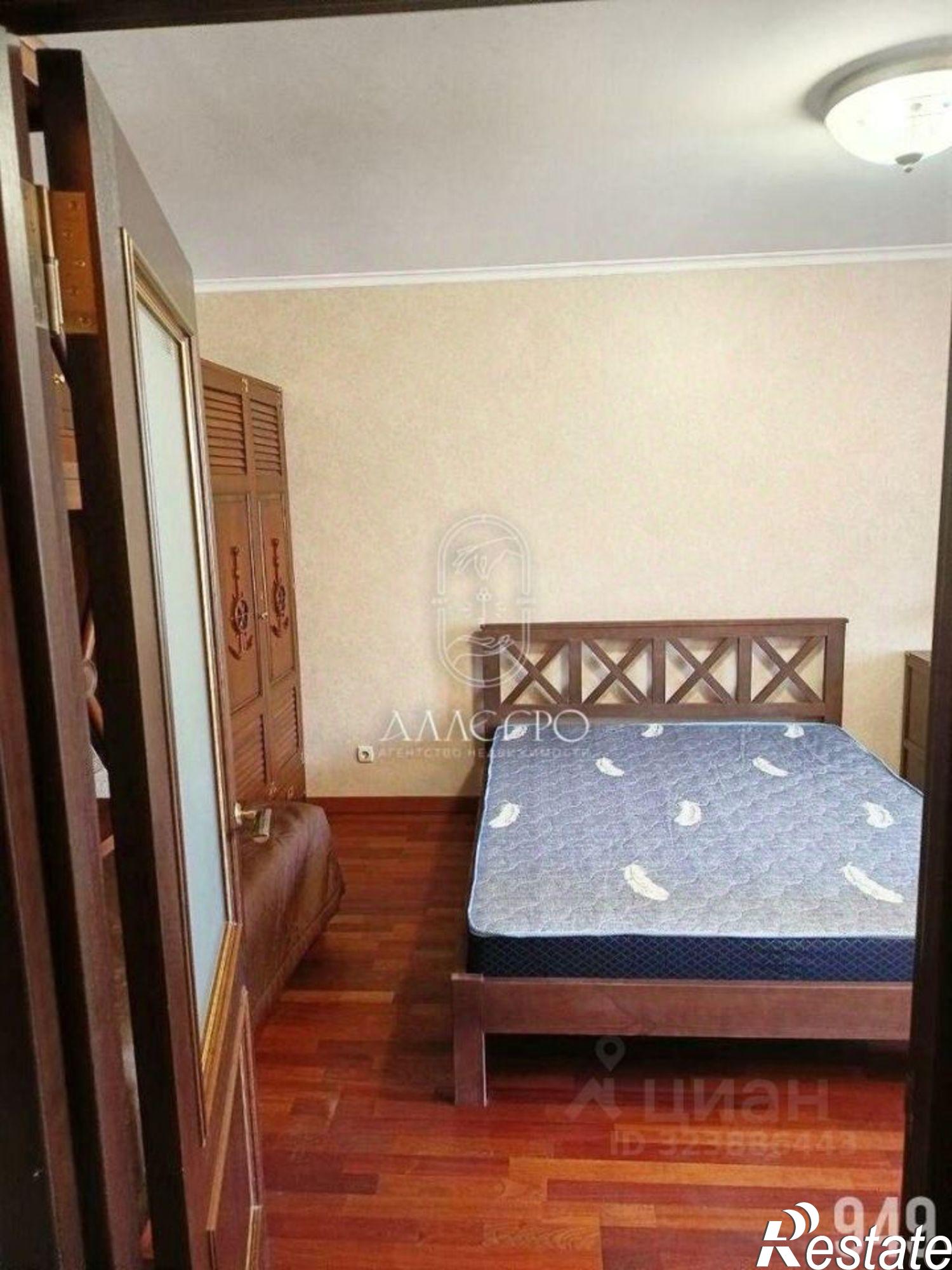 Сдать квартиру за 40 000 рублей на Античный пр-кт, 18