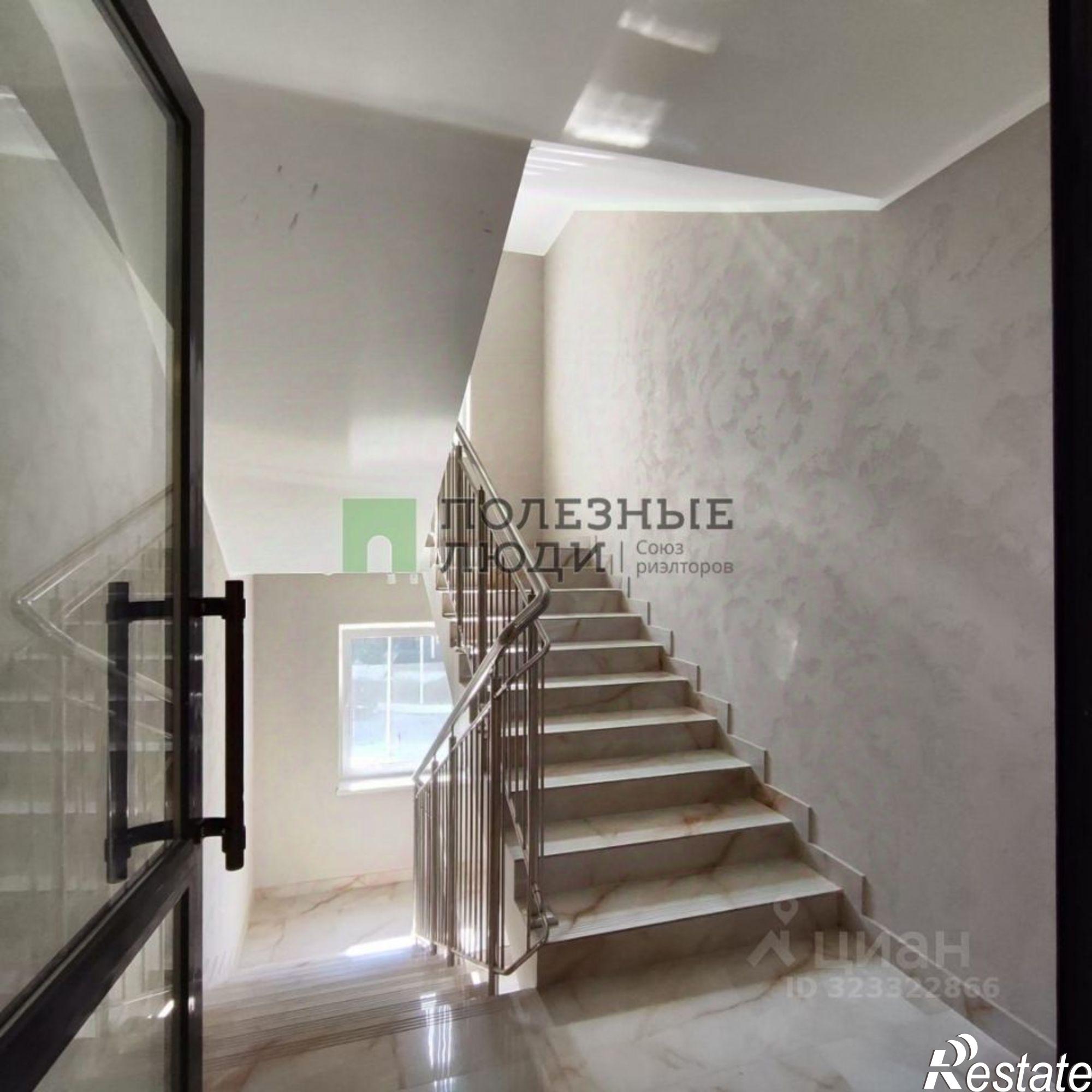 Купить квартиру за 14 410 000 рублей на Гагаринский район, Лётчиков ул., д.10