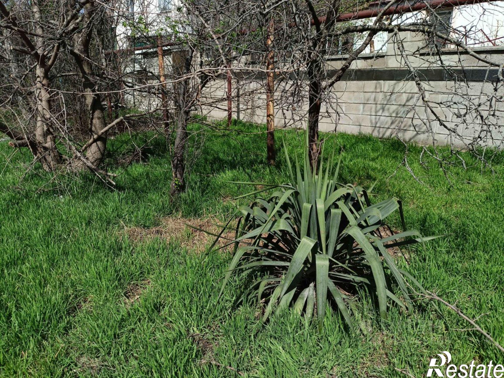 Купить дачу, дом, коттедж за 11 000 000 рублей на ул Днепровская, 37