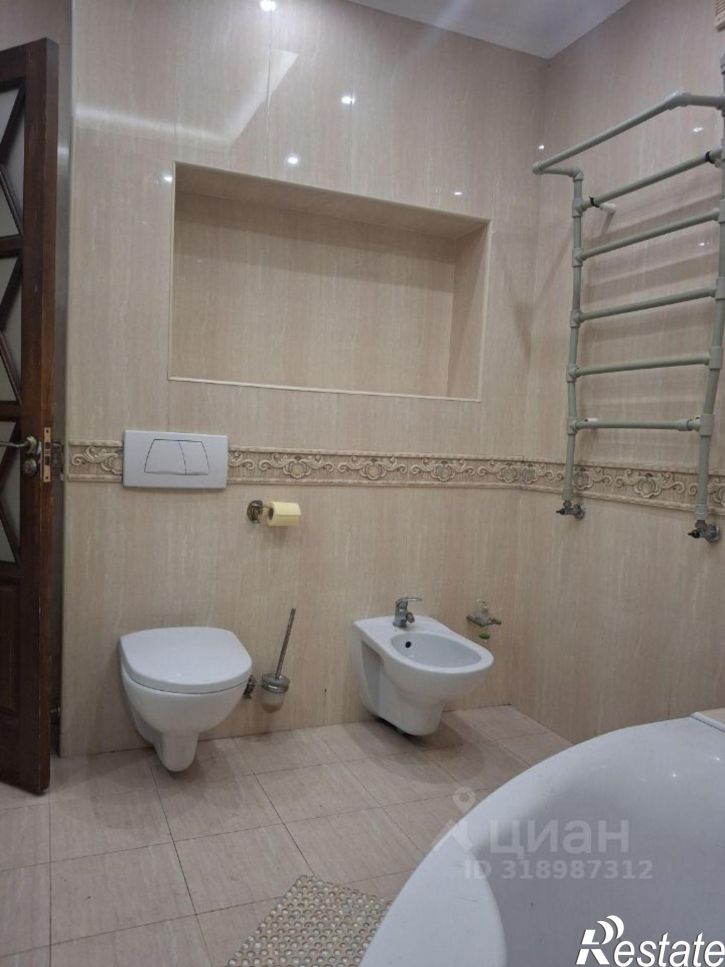 3-комн квартира улица Генерала Петрова, 19,  д. 19