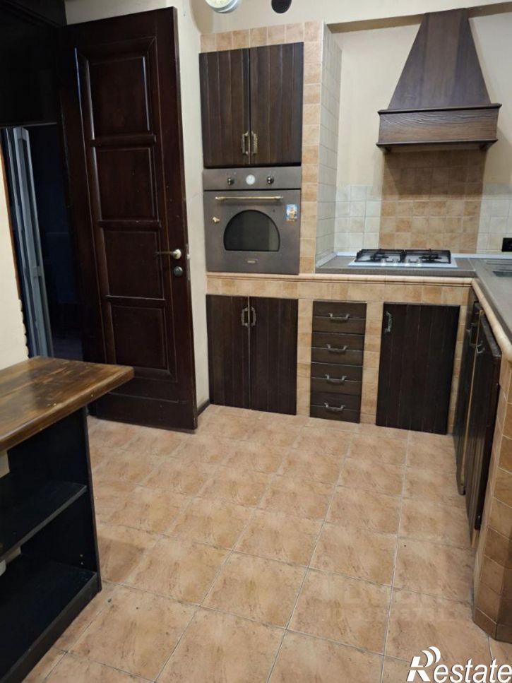 3-комн квартира улица Генерала Петрова, 19,  д. 19