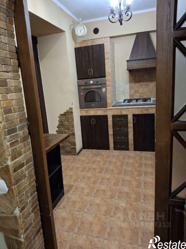 3-комн квартира улица Генерала Петрова, 19,  д. 19