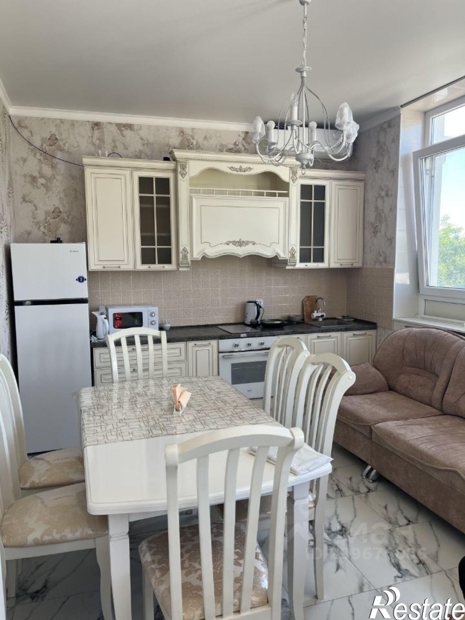 Сдать дачу, дом, коттедж за 65 000 рублей на пер Богдана Хмельницкого, 25