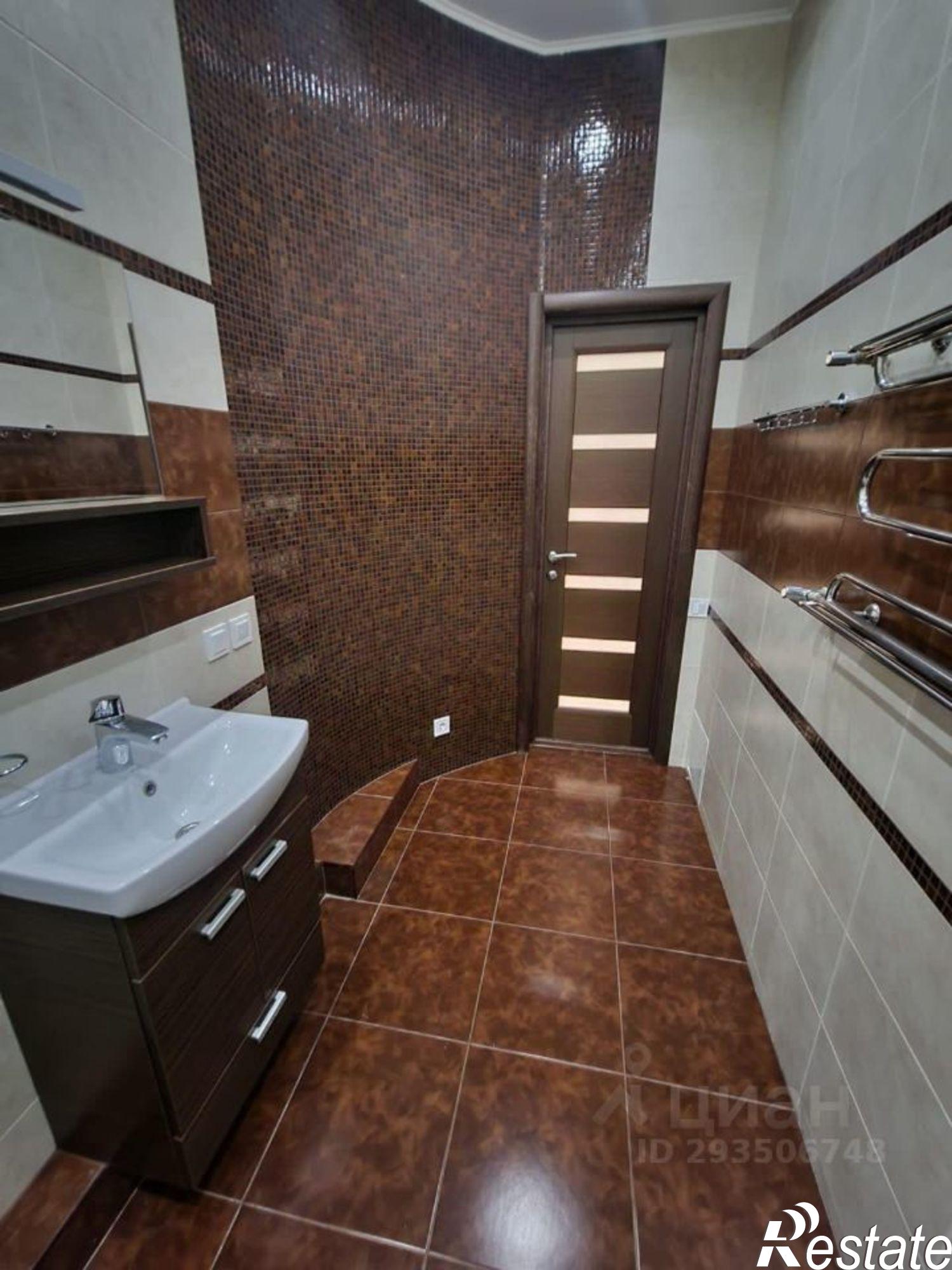 Сдать квартиру за 60 000 рублей на Античный проспект, 6