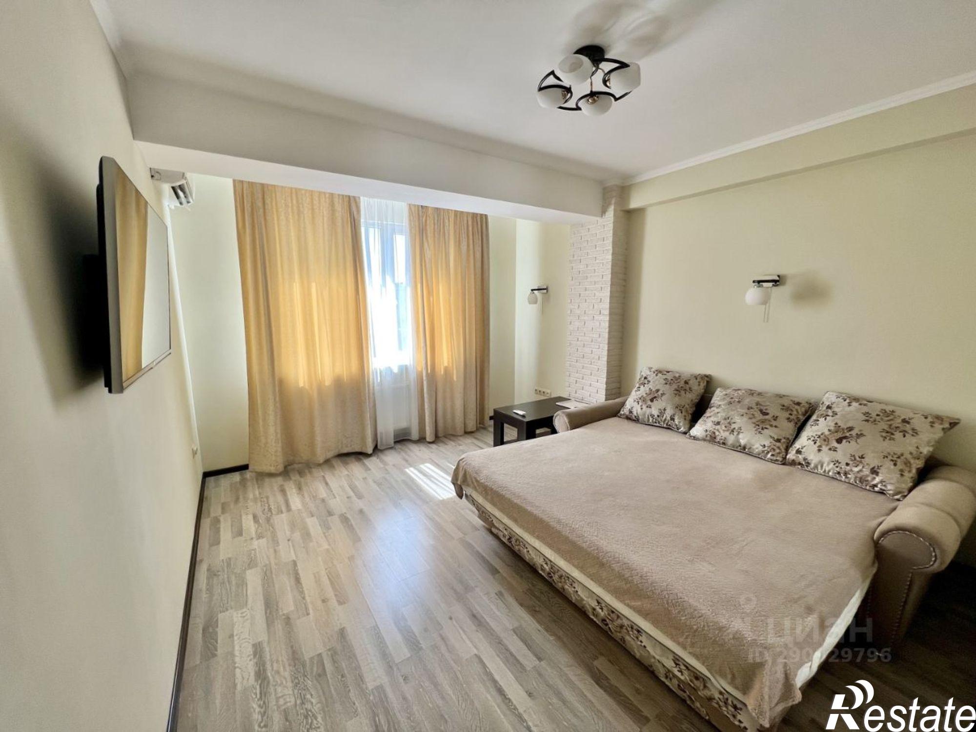 Сдать квартиру за 37 000 рублей на ул Загородная Балка, 2г