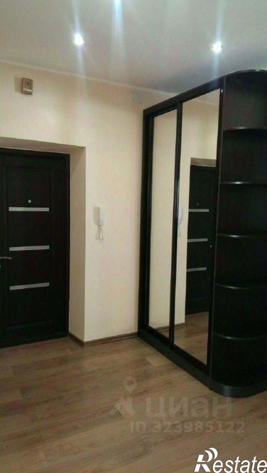 Купить квартиру за 25 000 000 рублей на Античный пр-кт, 6