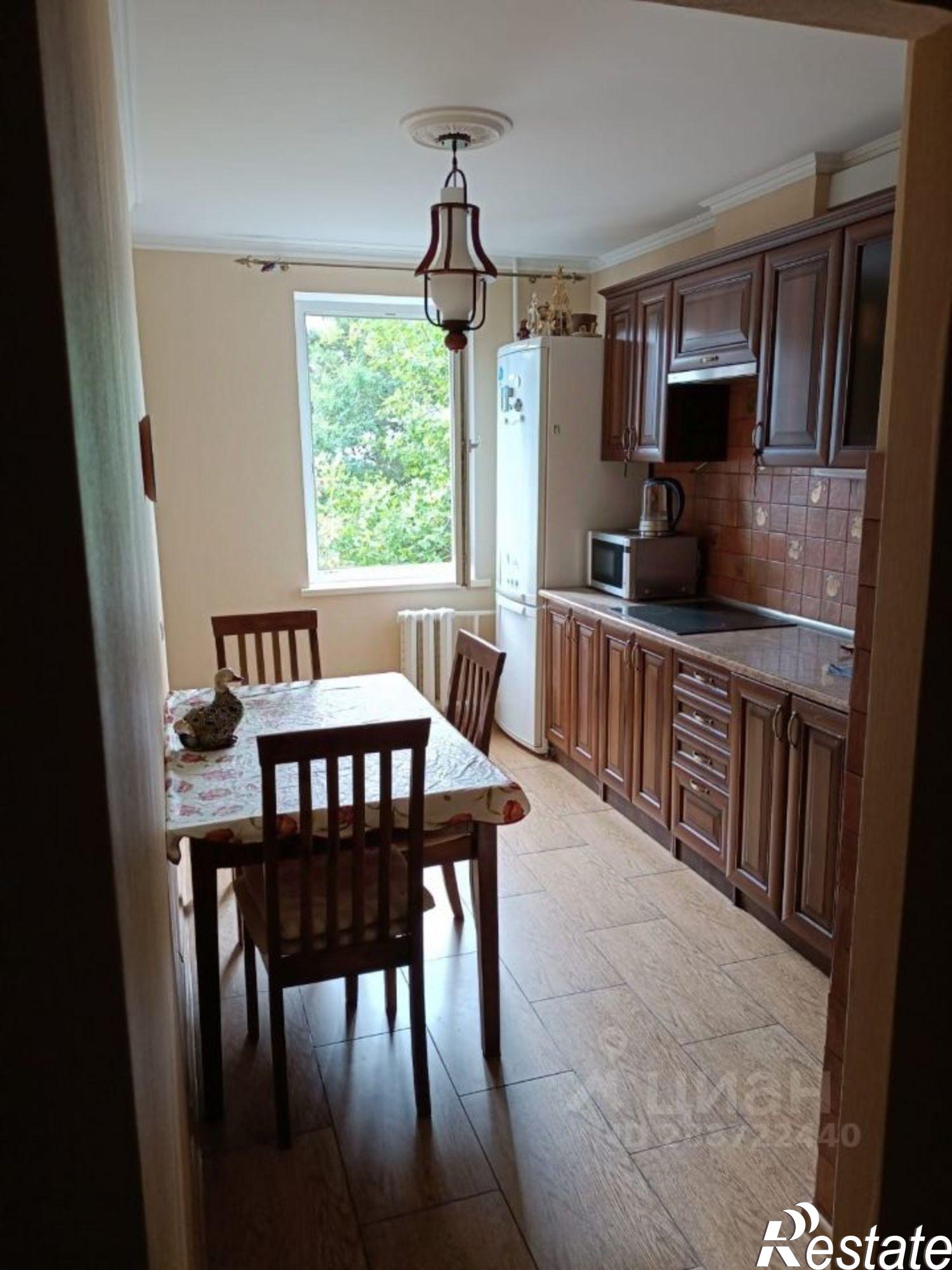 Купить квартиру за 10 000 000 рублей на Западная улица, 24