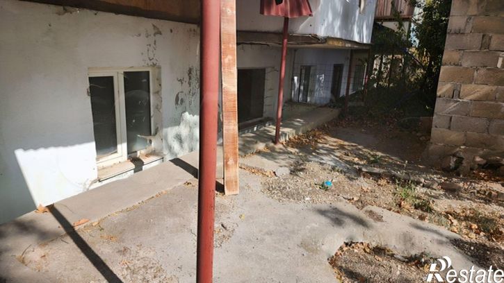 4-комн квартира улица Сурикова Василия, 10,  д. 10