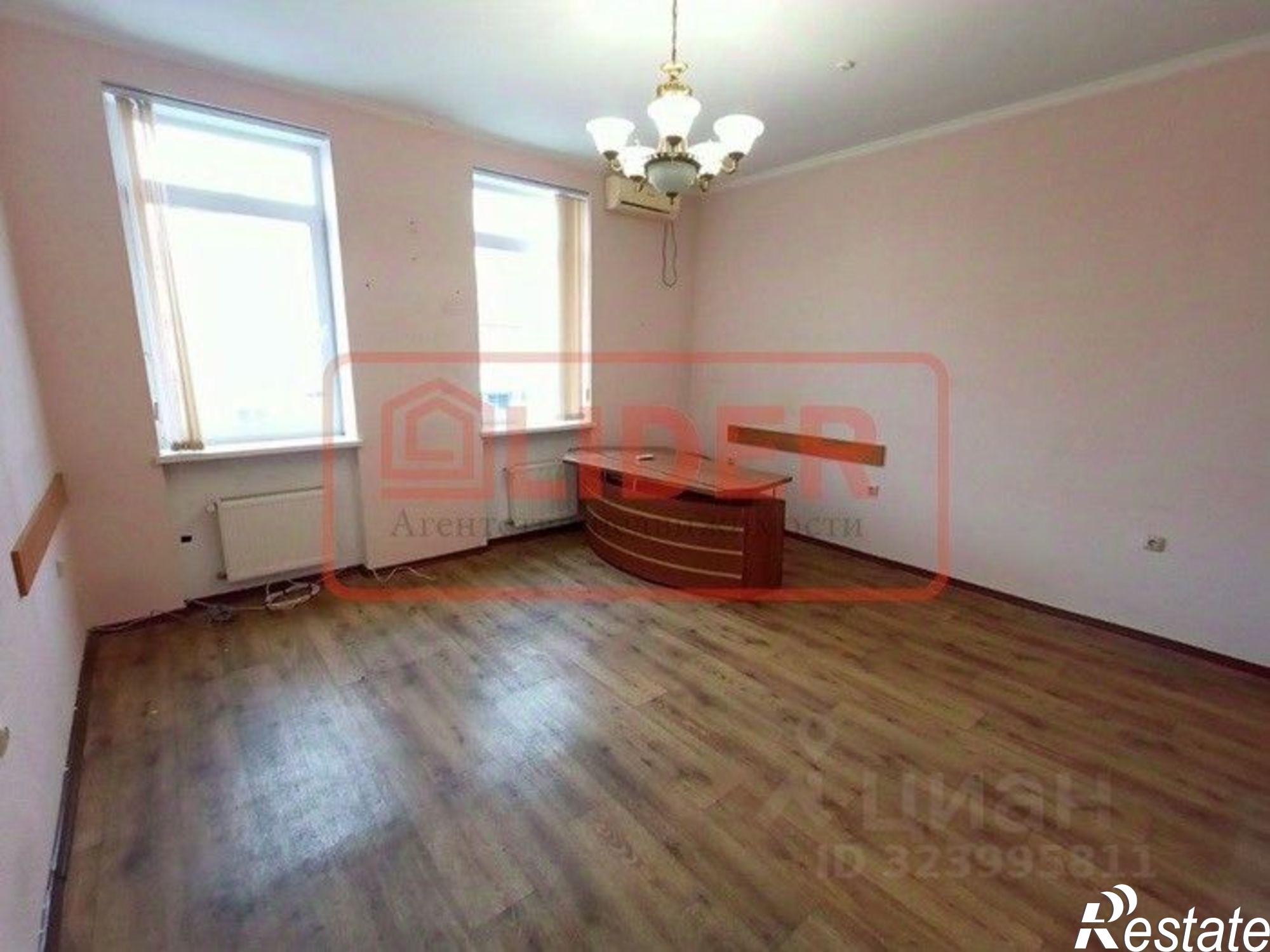 Сдать офис, помещение под офис за 30 000 рублей на улица Генерала Петрова, 15