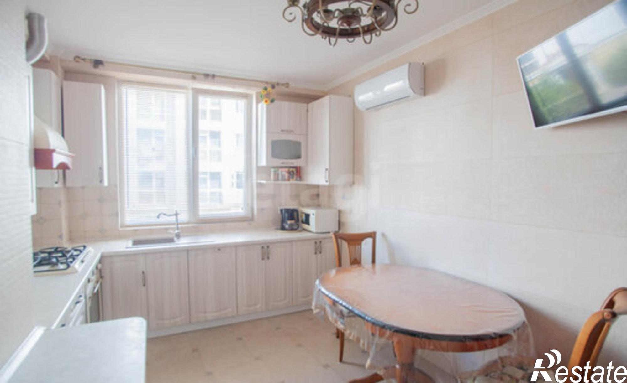 Купить квартиру за 20 000 000 рублей на улица Челнокова, 17 к1