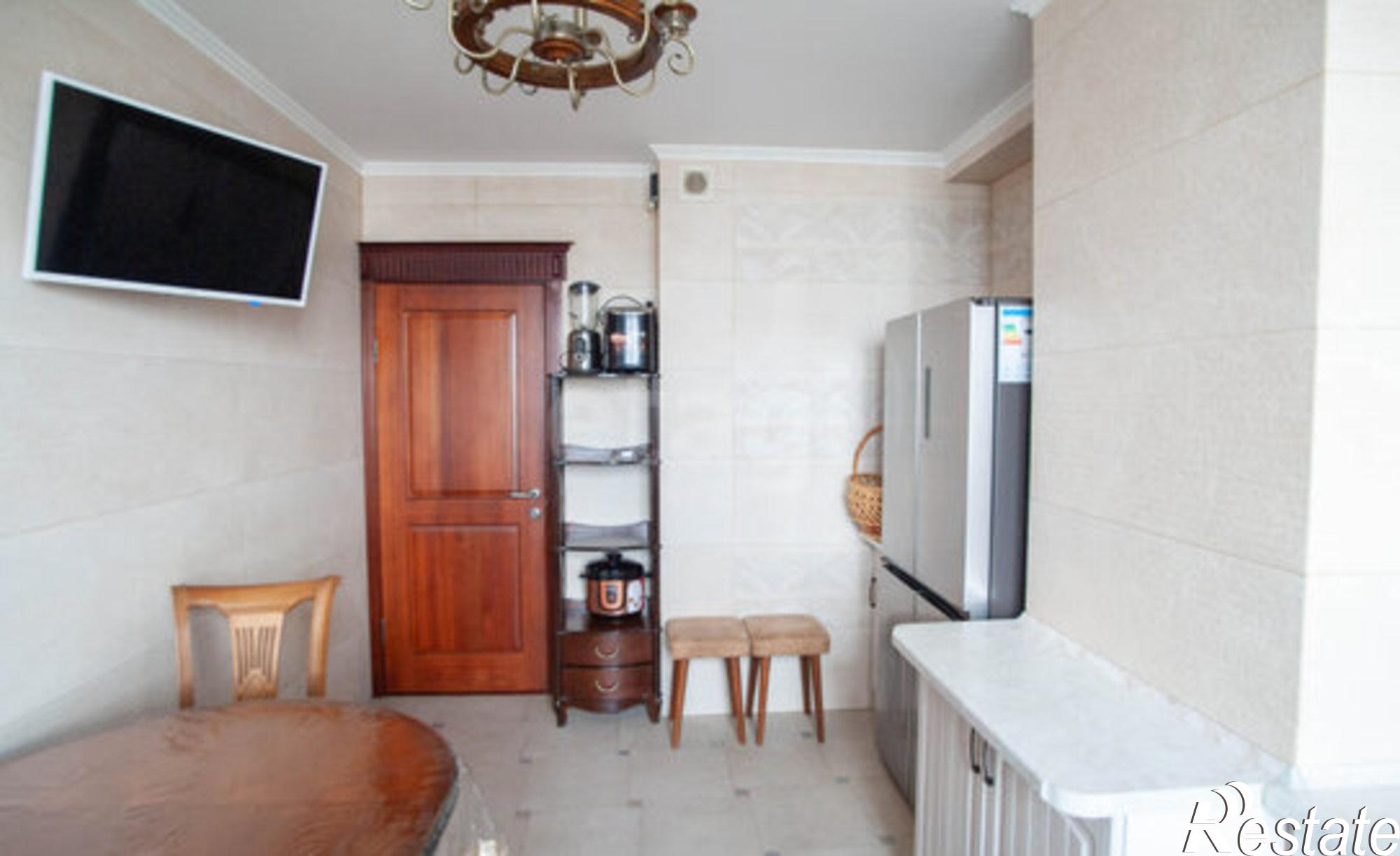 Купить квартиру за 20 000 000 рублей на улица Челнокова, 17 к1