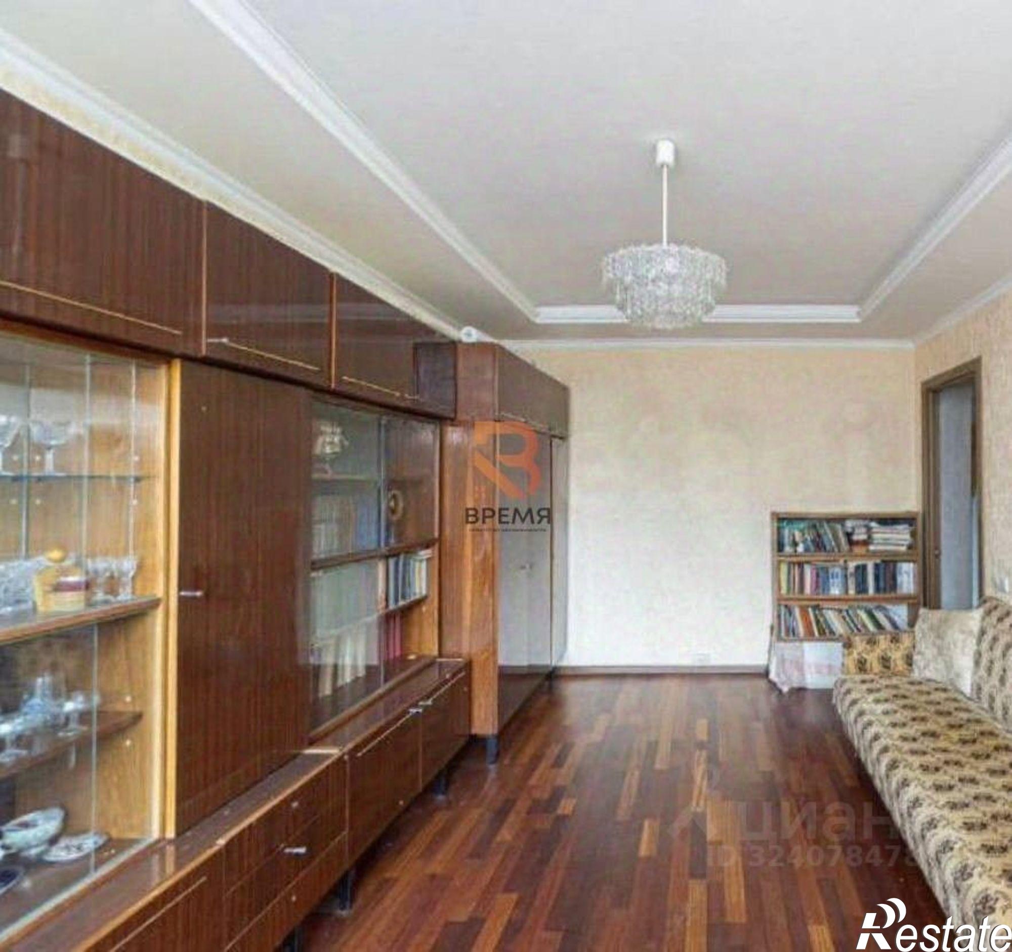 Купить квартиру за 9 850 000 рублей на ул Хрусталева, 73