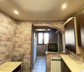 2-комн, 42кв м, этаж 2/8 ул Адмирала Юмашева, 13