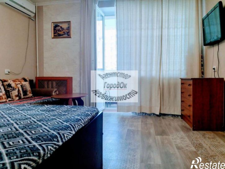 1-комн квартира Революции ул, 1