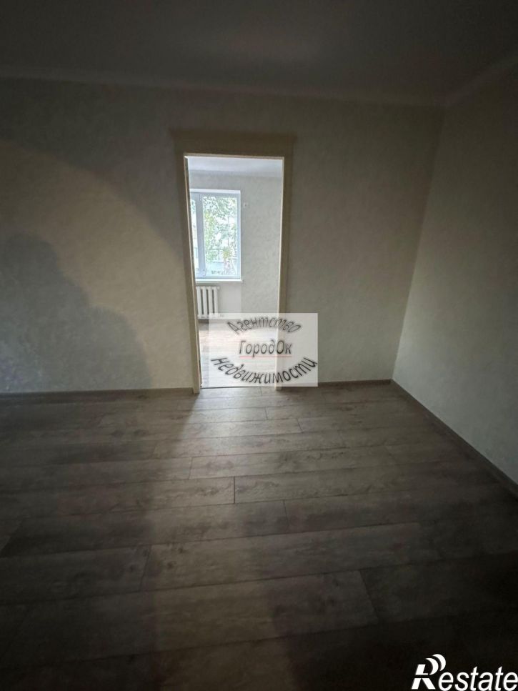 2-комн квартира Строительная ул, 3