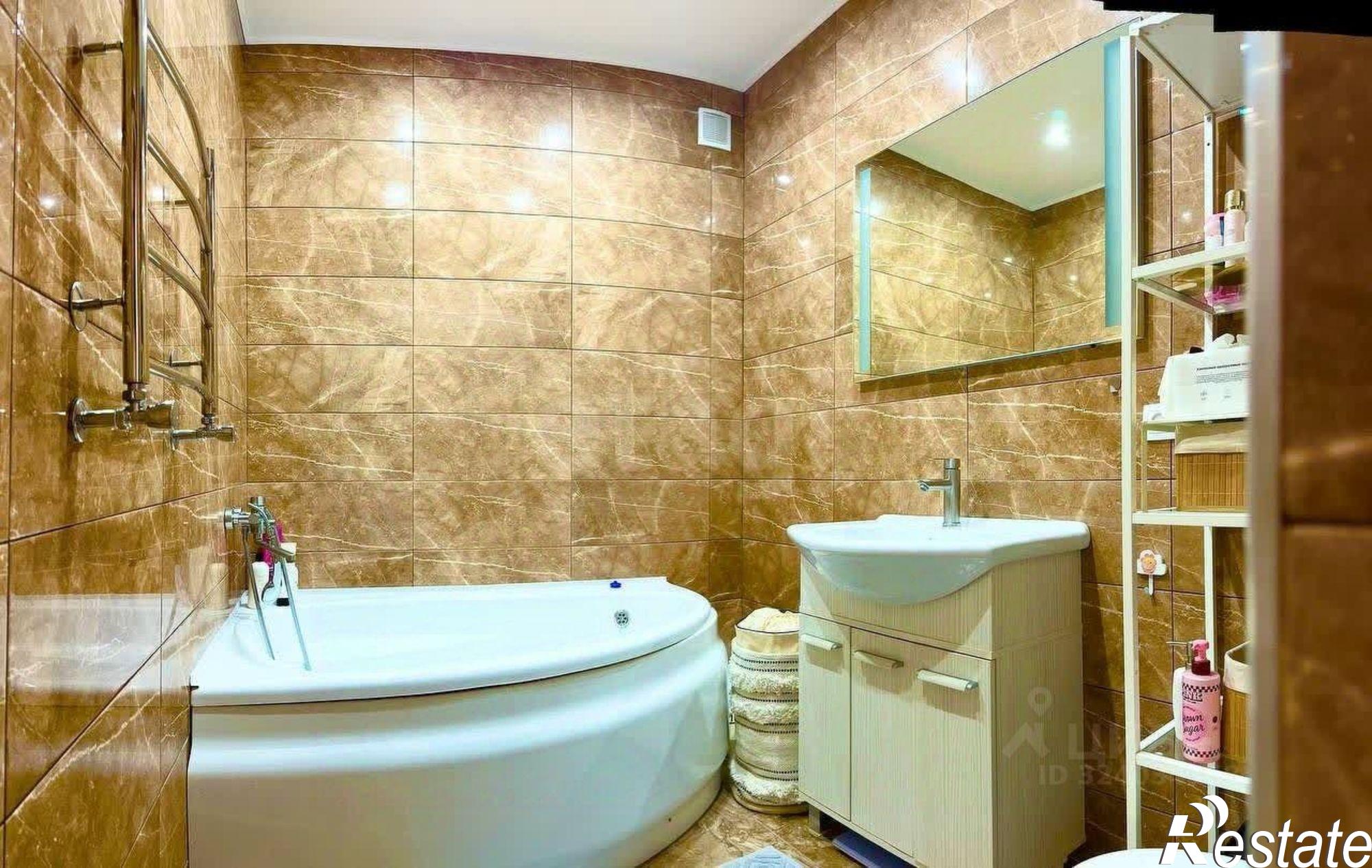 Купить квартиру за 10 250 000 рублей на Античный проспект, 26к3