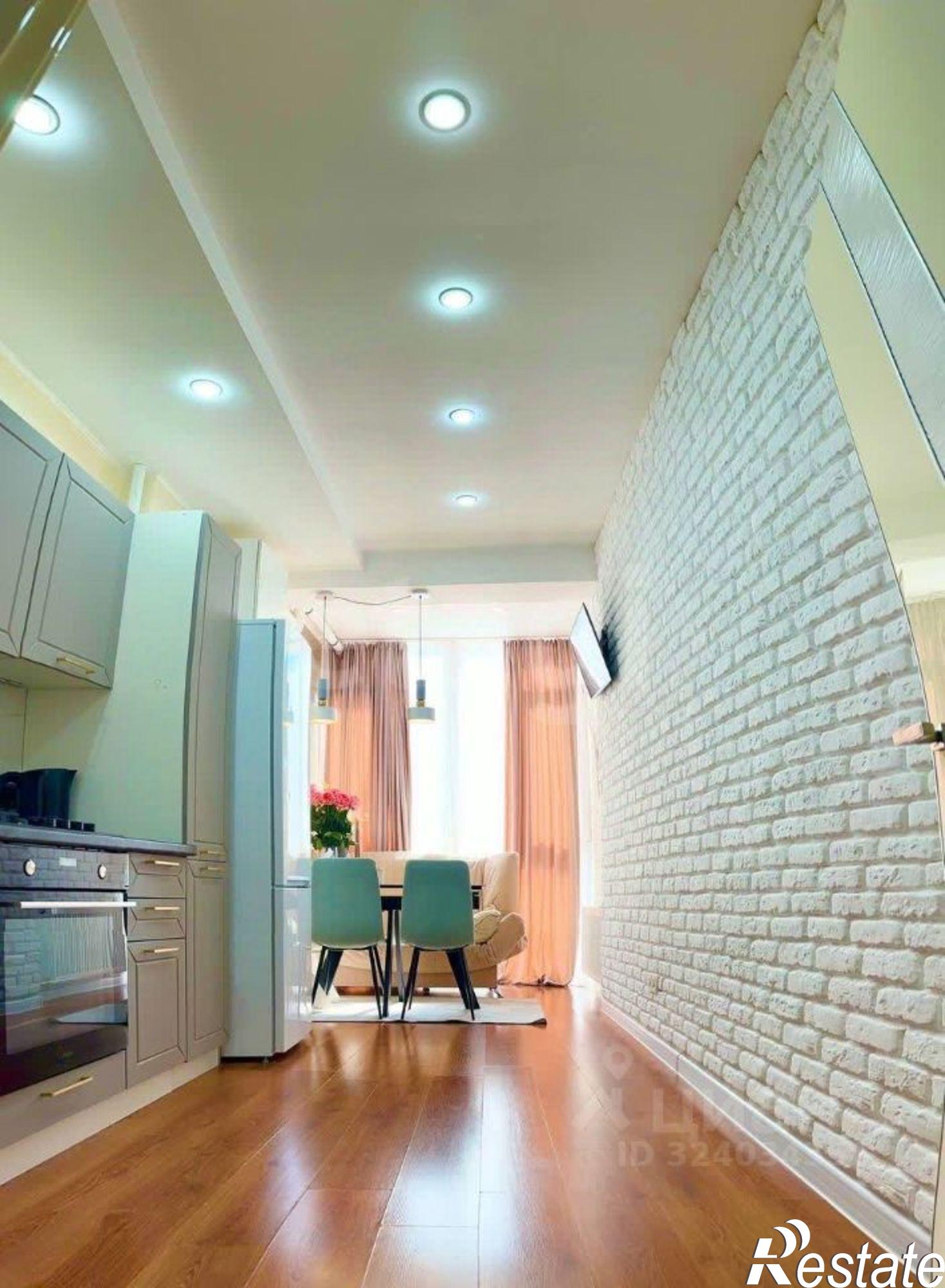 Купить квартиру за 10 250 000 рублей на Античный проспект, 26к3