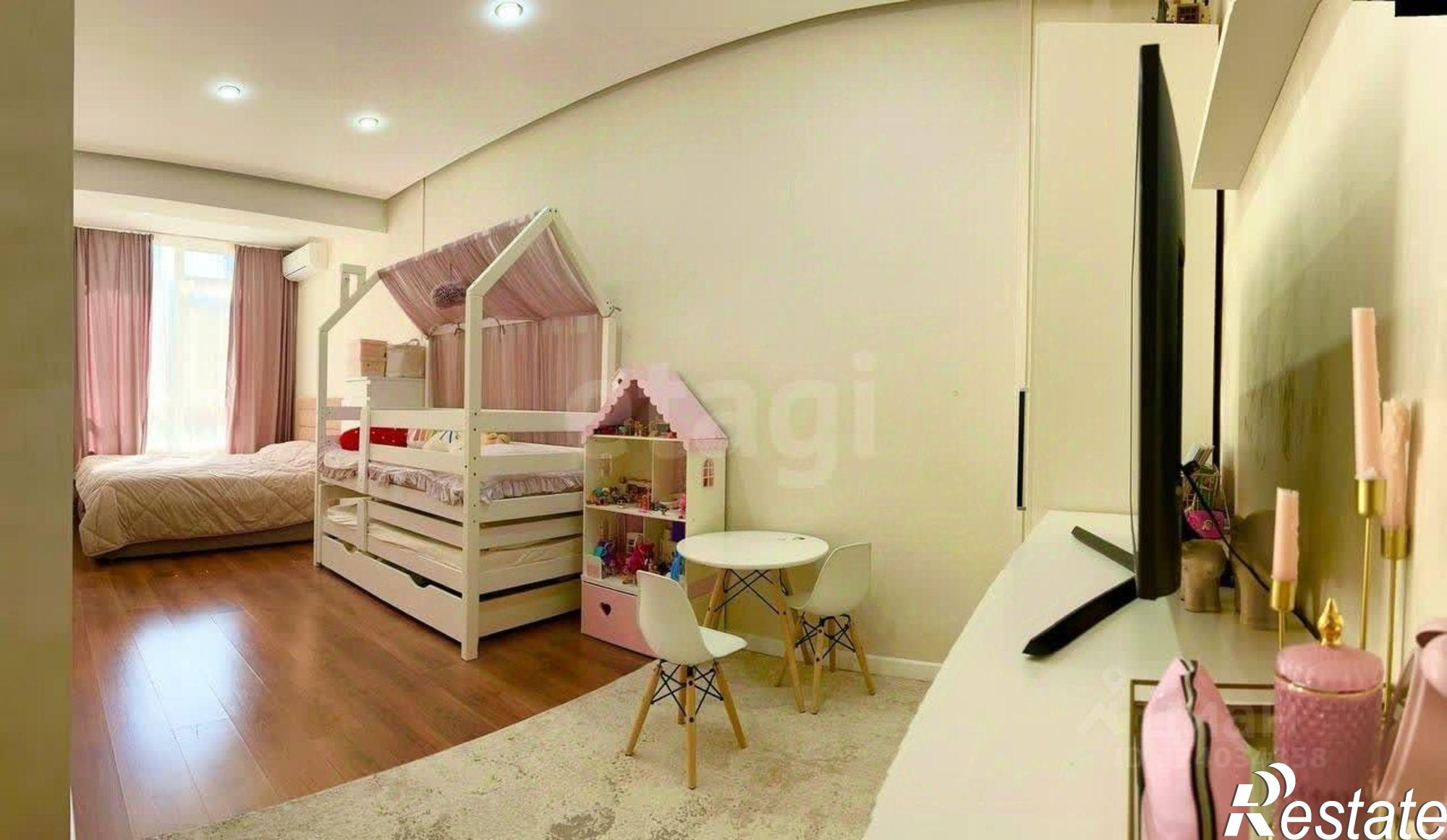 Купить квартиру за 10 250 000 рублей на Античный проспект, 26к3