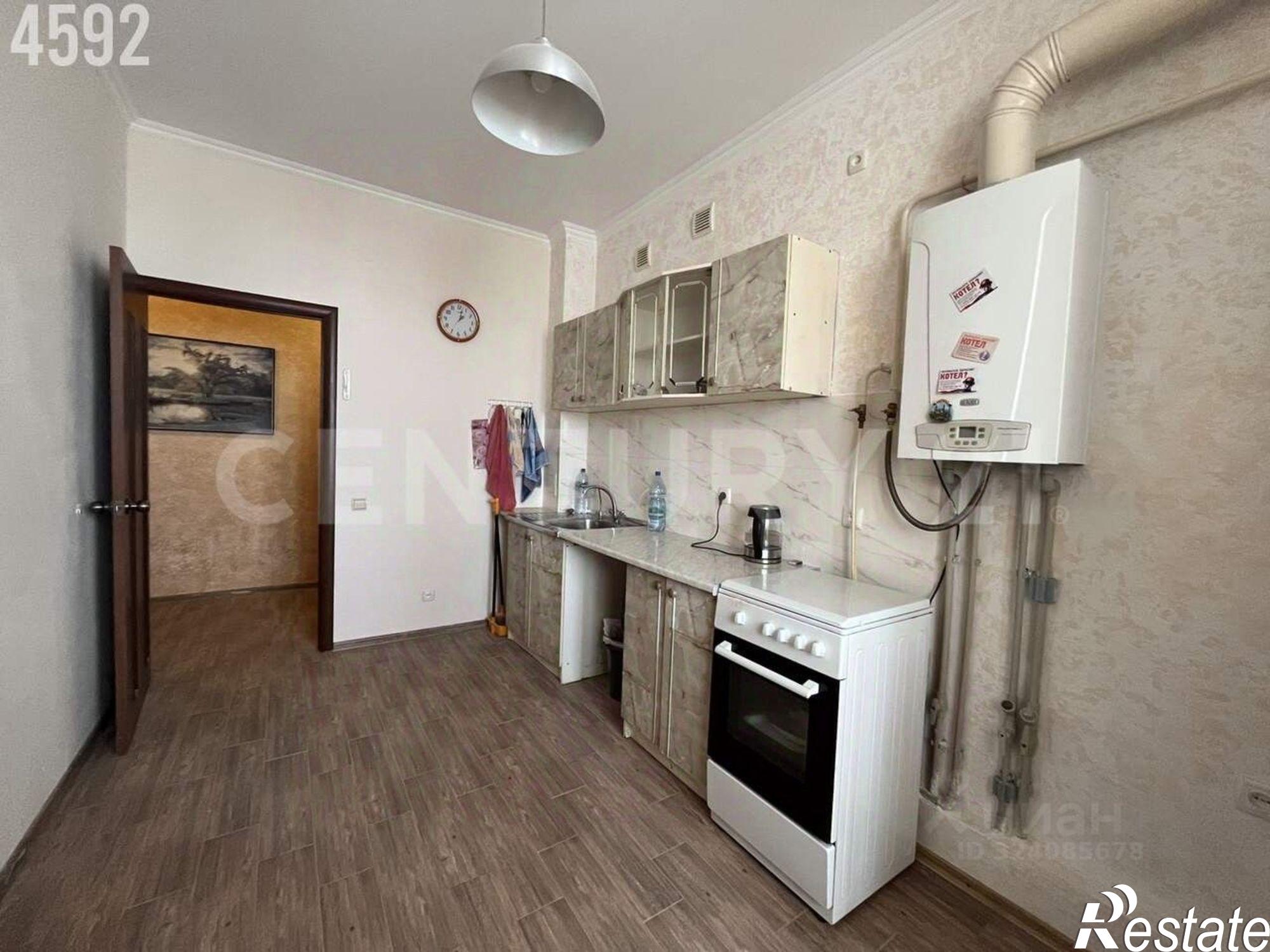 Сдать квартиру за 33 000 рублей на ул Комбрига Потапова, 12