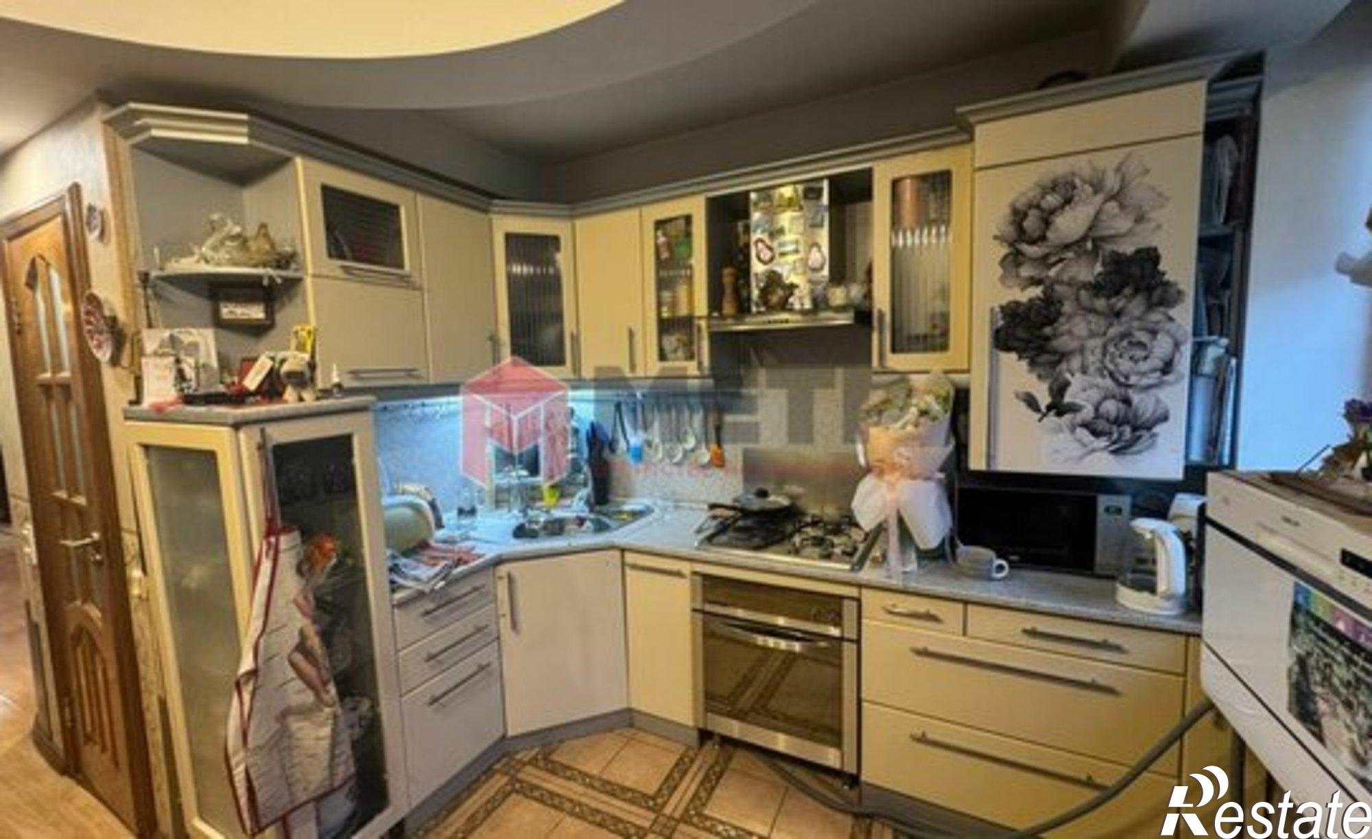 Купить квартиру за 20 000 000 рублей на ул Тульская, 3