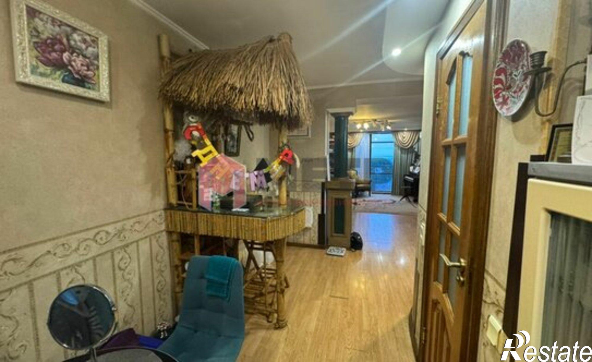 Купить квартиру за 20 000 000 рублей на ул Тульская, 3