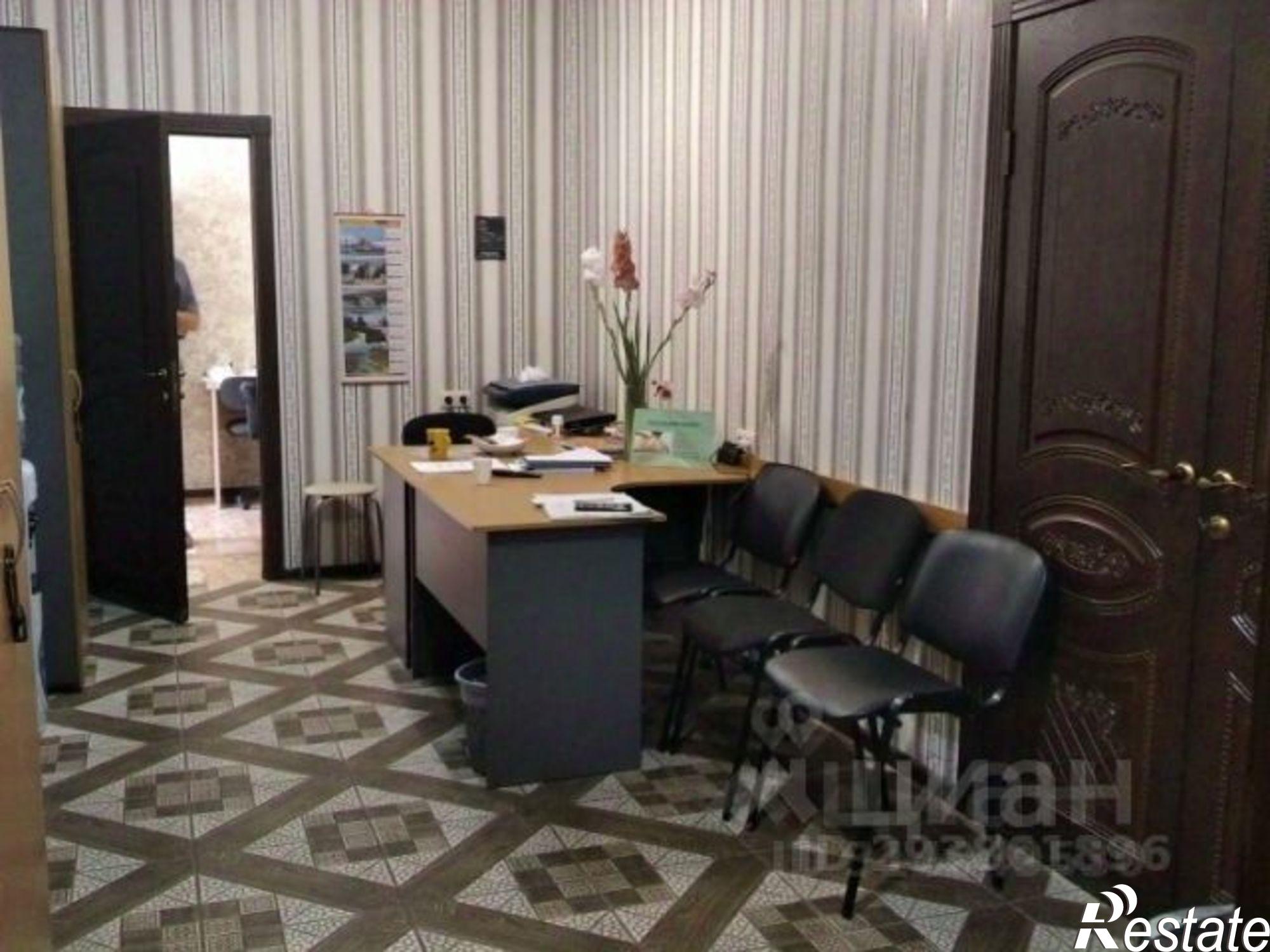 Купить квартиру за 18 900 000 рублей на ул Адмирала Юмашева, 24