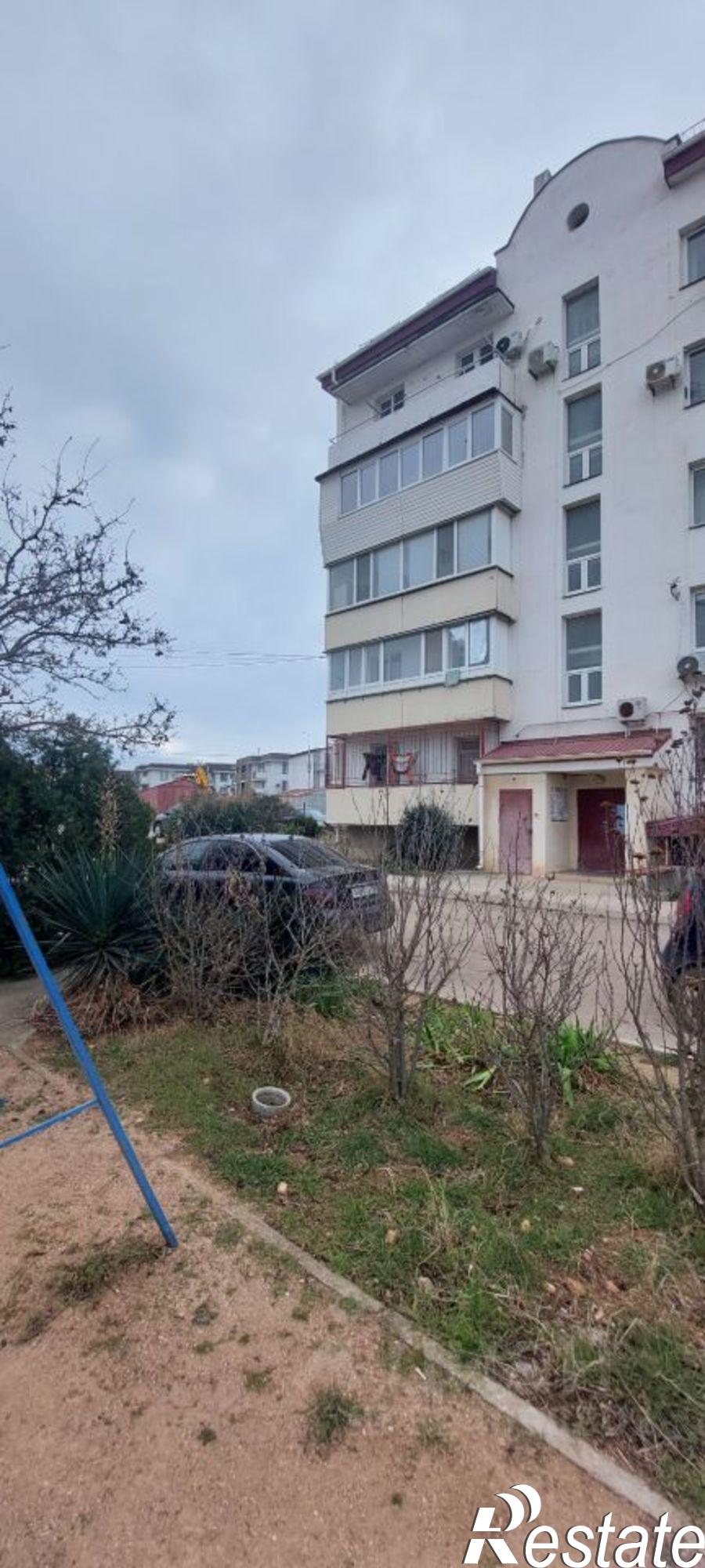 Купить квартиру за 10 500 000 рублей на ул Военных Строителей, 10/6