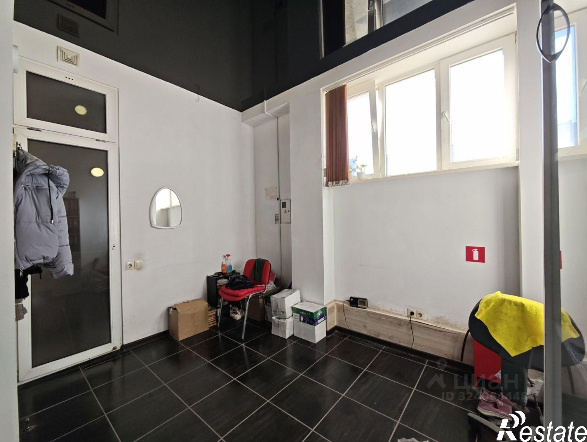 Сдать торговое помещение за 48 002 рублей на пр-кт Октябрьской революции, 32в