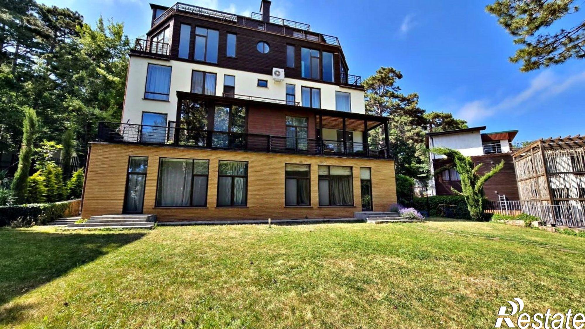 Купить квартиру за 15 930 000 рублей на муниципальный округ Ялта