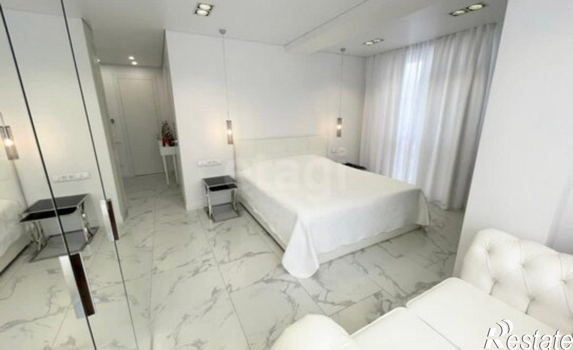 Купить квартиру за 12 800 000 рублей на ул Челнокова, 17 2б