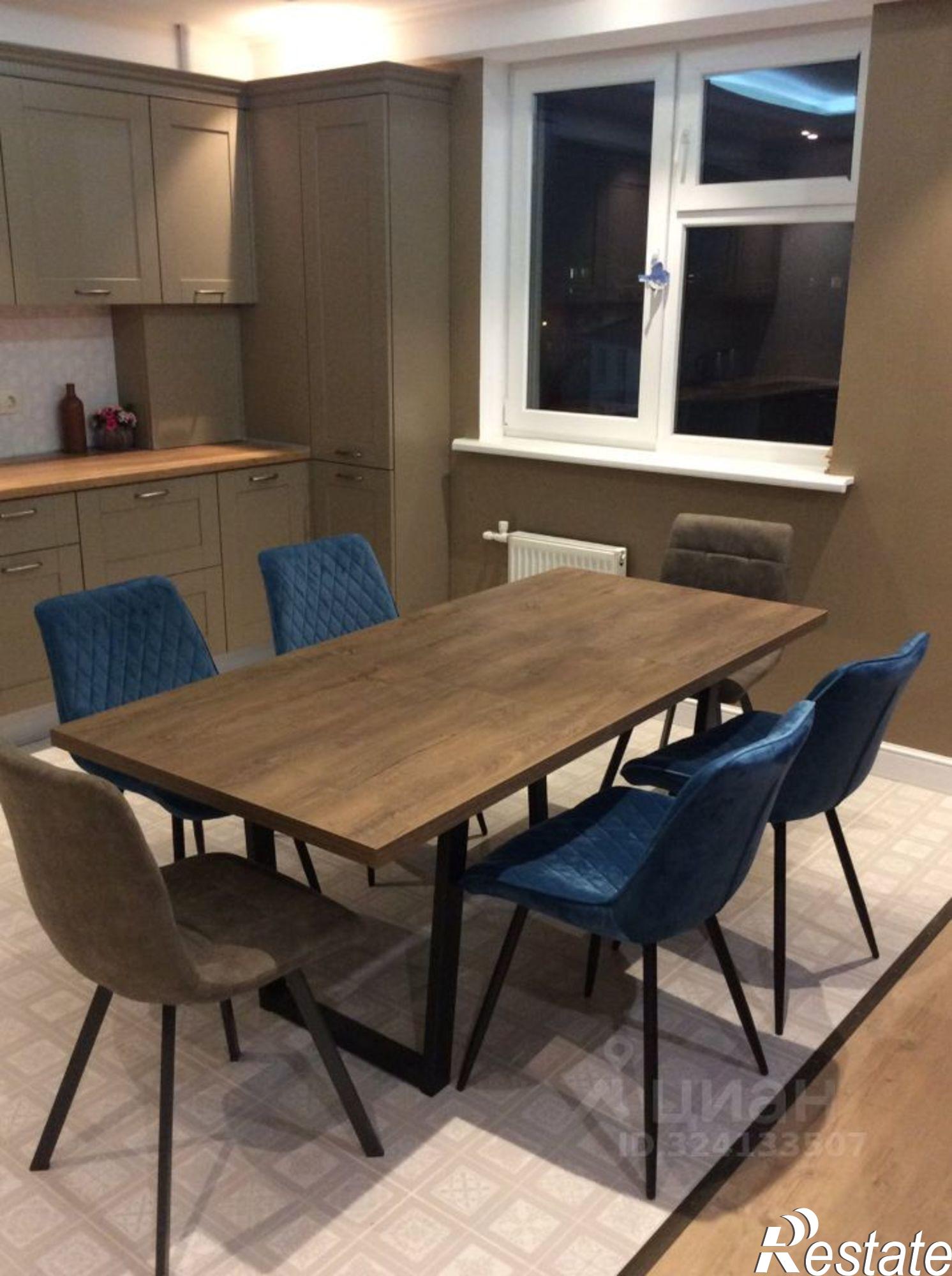 Сдать квартиру за 70 000 рублей на Античный проспект, 12