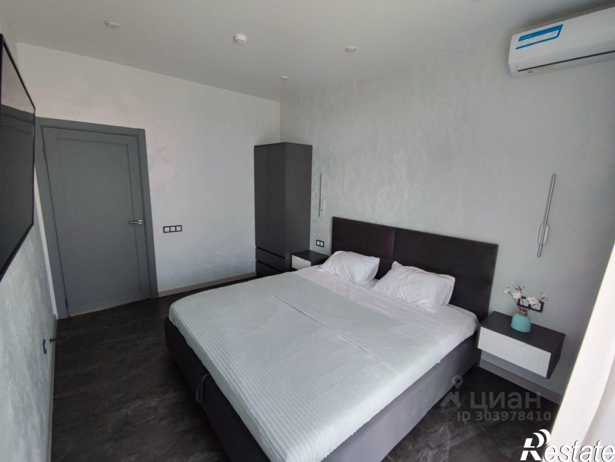 Сдать квартиру за 60 000 рублей на улица Лётчиков, 10