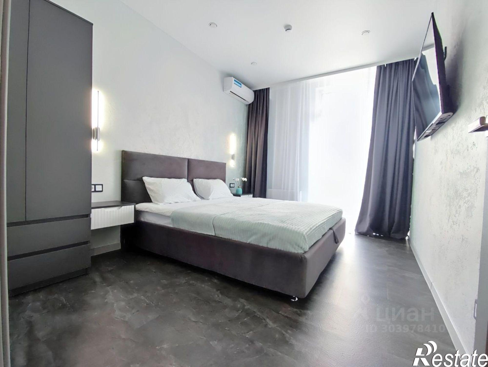 Сдать квартиру за 60 000 рублей на улица Лётчиков, 10