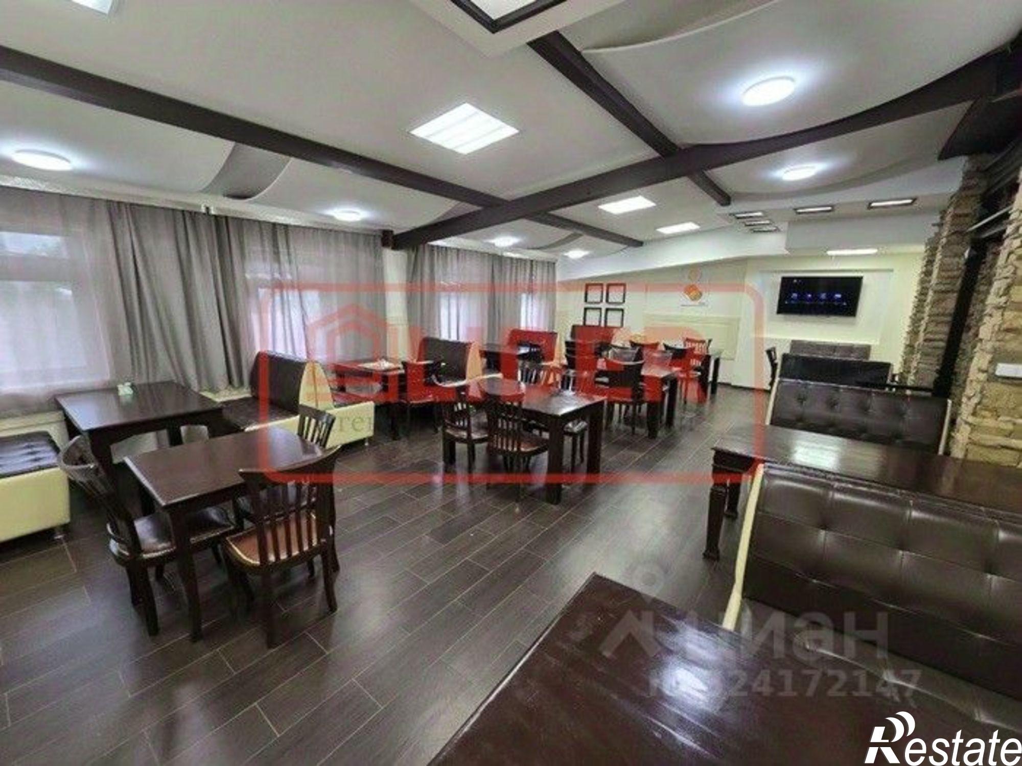 Сдать торговое помещение за 250 000 рублей на проспект Октябрьской Революции, 38/4