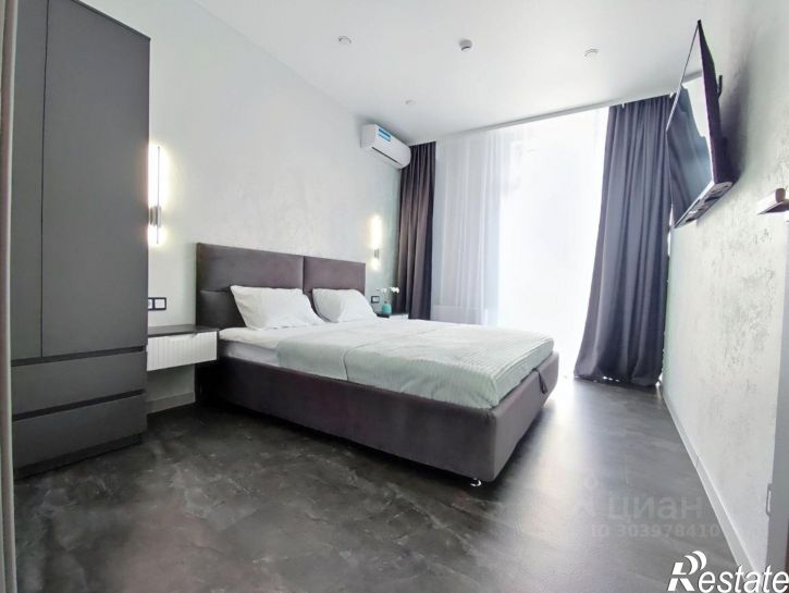 2-комн квартира улица Лётчиков, 10,  д. 10