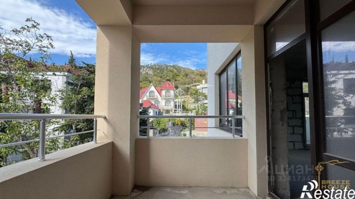 3-комн квартира г Ялта, поселок городского типа Восход