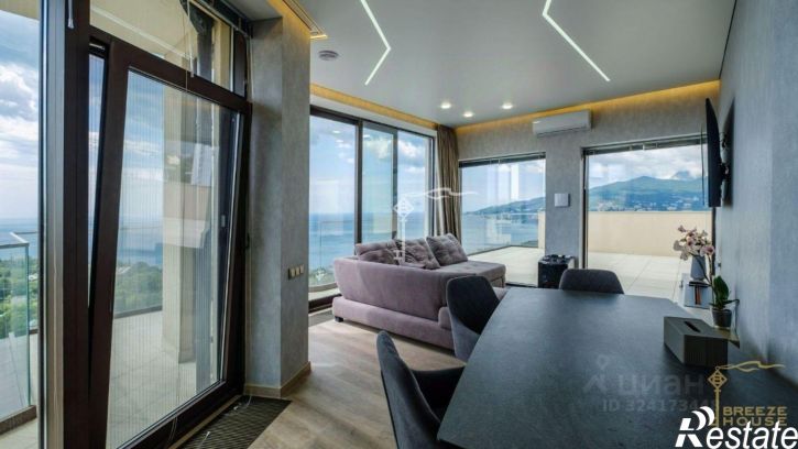 3-комн квартира г Ялта, поселок городского типа Массандра