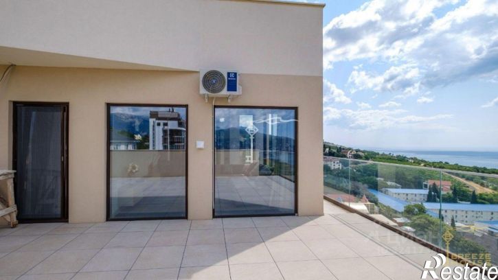 3-комн квартира г Ялта, поселок городского типа Массандра