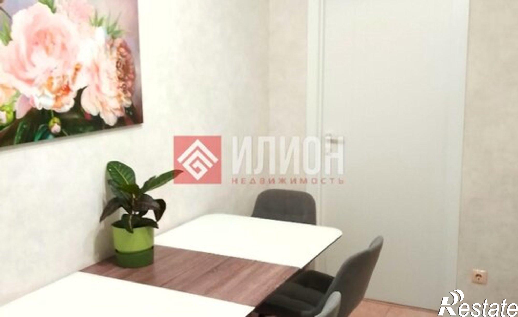 Купить квартиру за 18 500 000 рублей на Античный проспект, 10