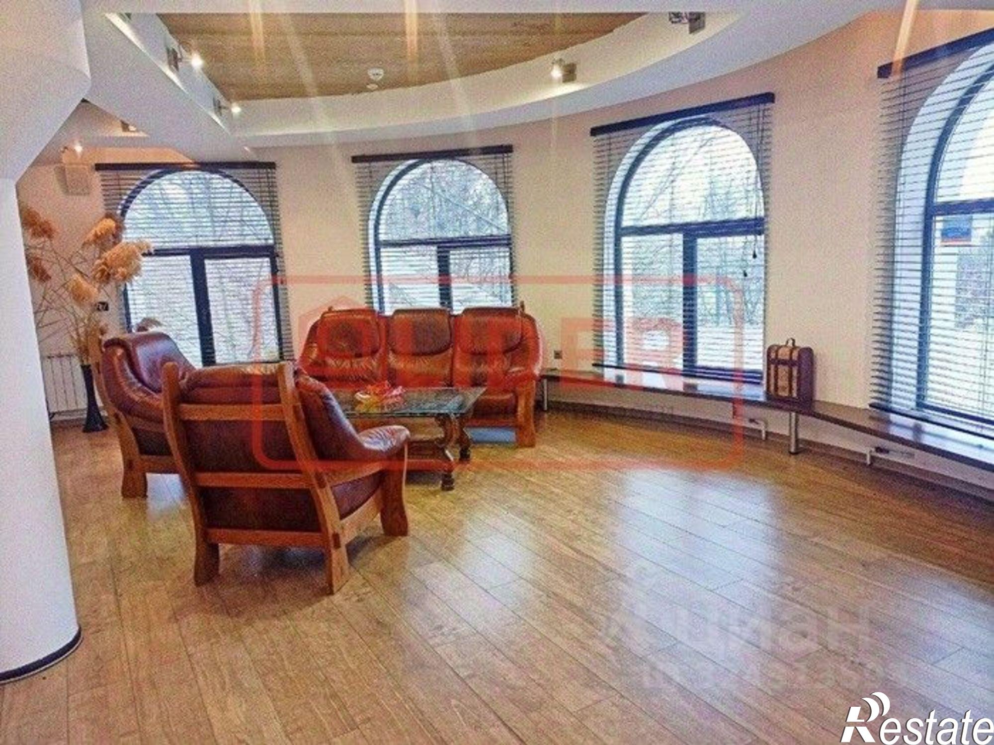 Сдать офис, помещение под офис за 35 000 рублей на Красный спуск, 3