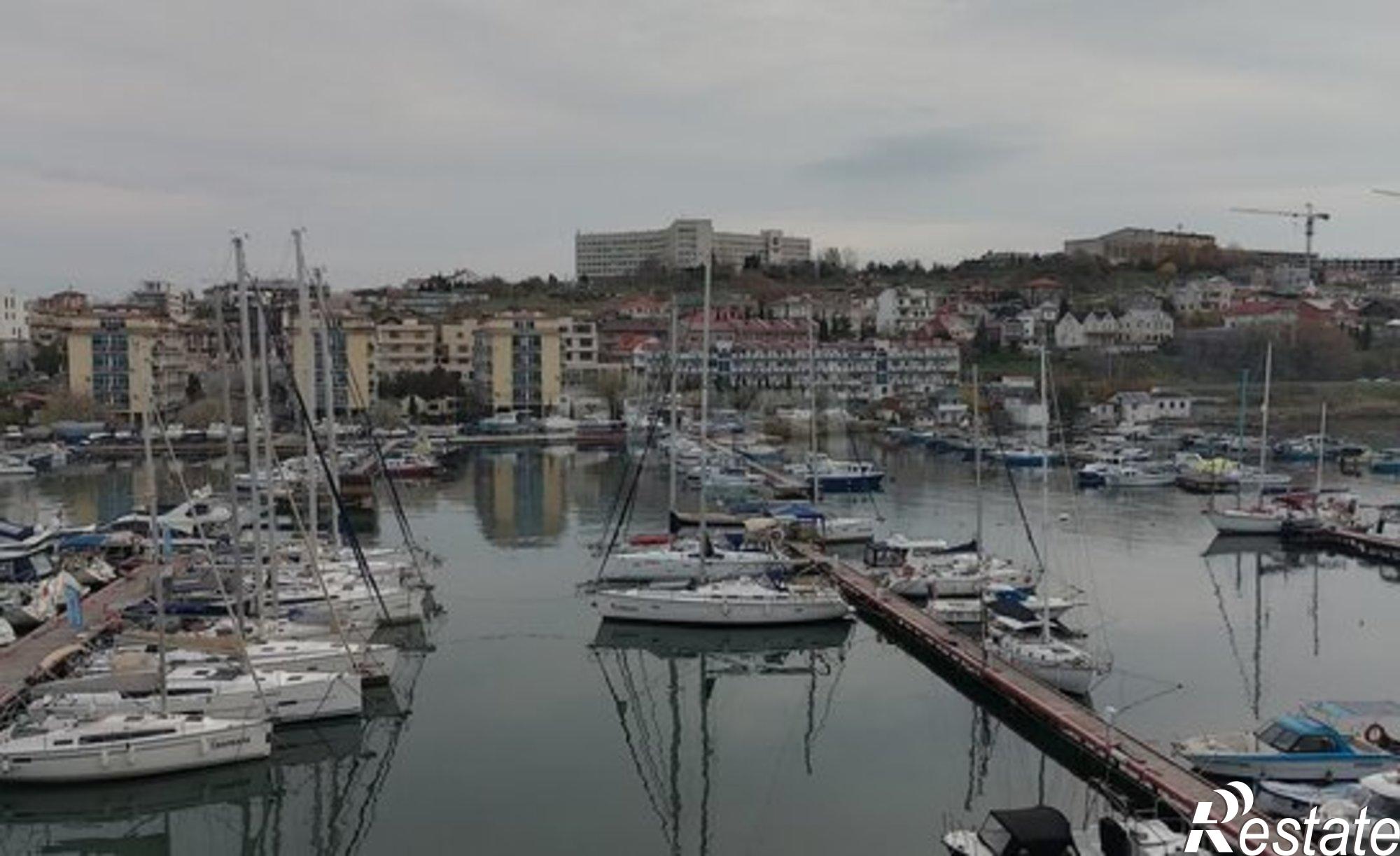 Купить квартиру за 9 999 000 рублей на ул Адмирала Фадеева, 18