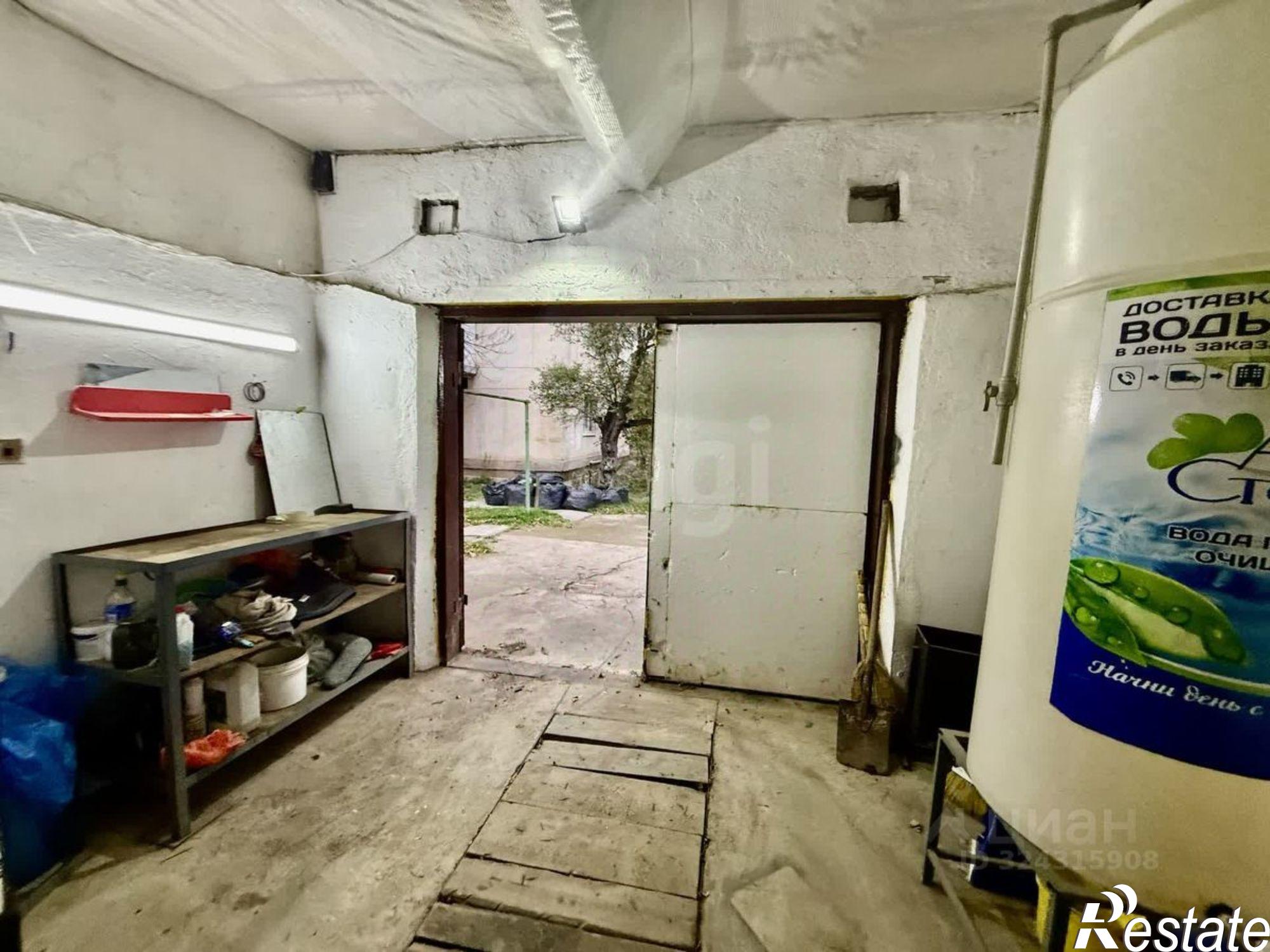 Купить гараж, место в паркинге за 1 600 000 рублей на Интернациональная улица, 32