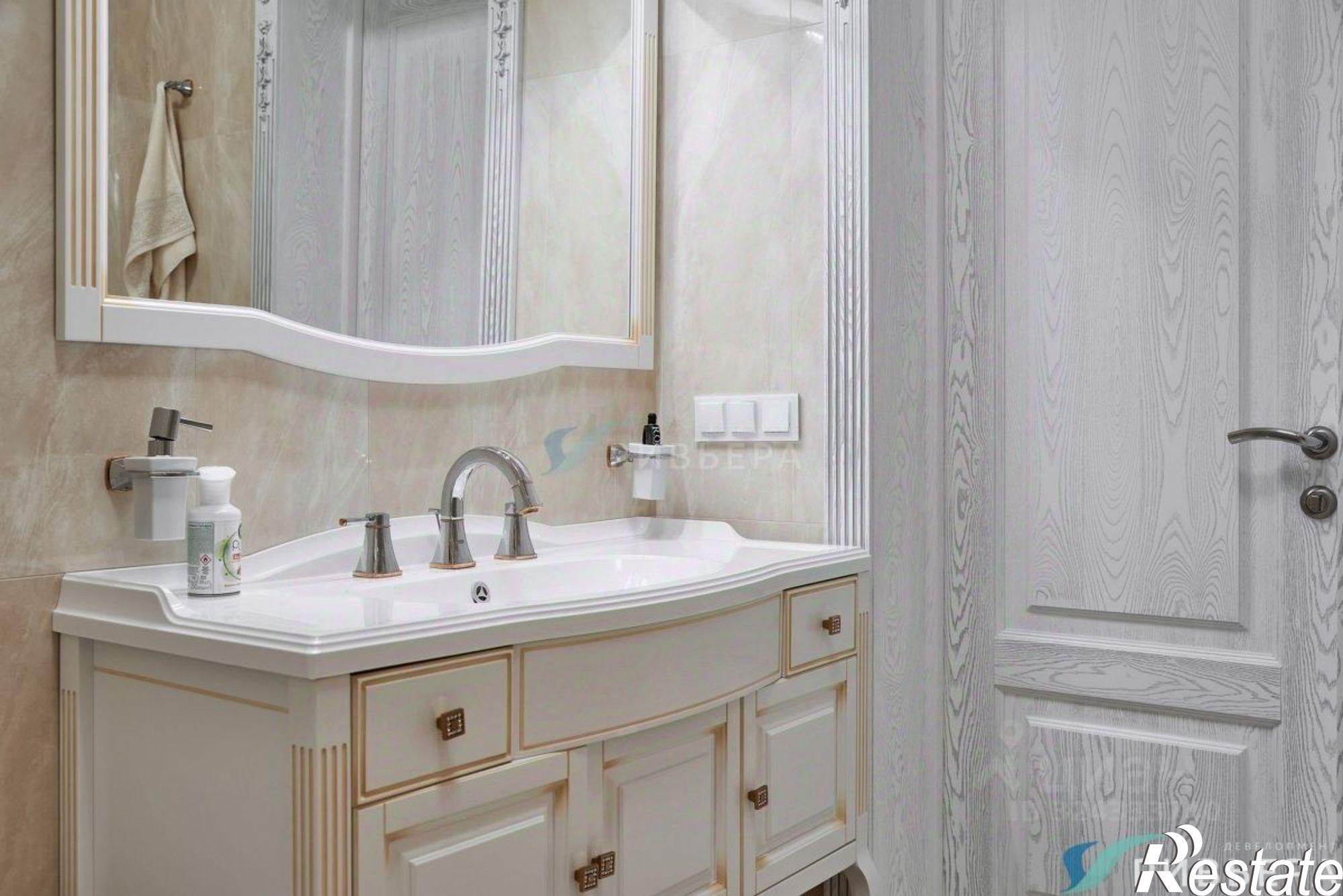 Купить квартиру за 122 500 000 рублей на Ялтинская улица, 14 литО