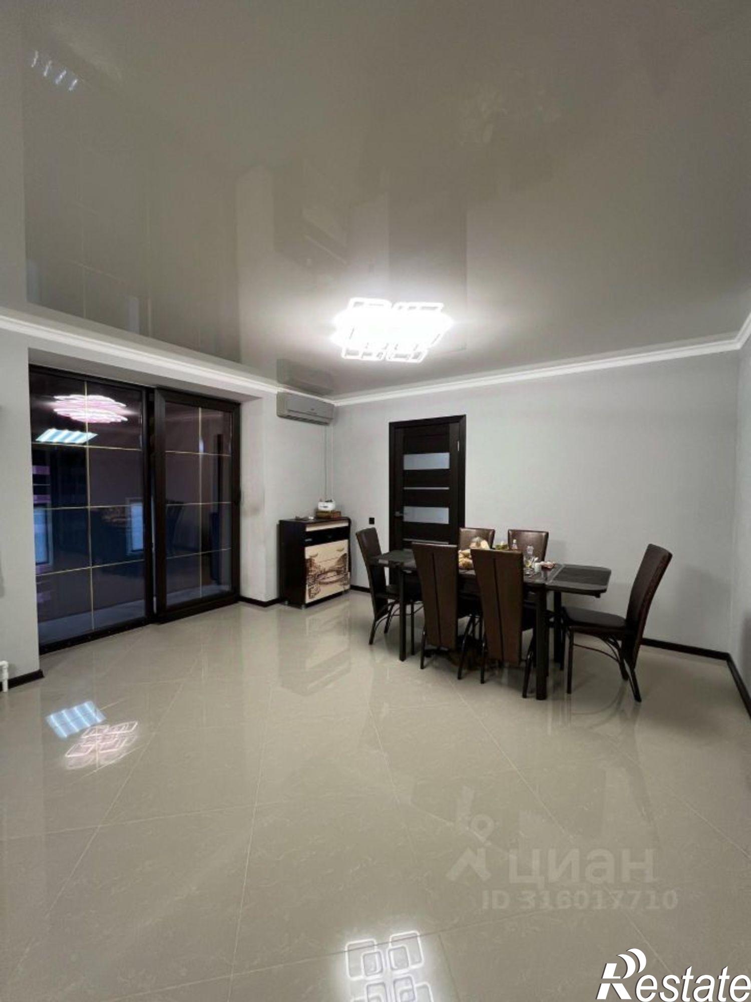 Купить квартиру за 12 300 000 рублей на Евпатория, проспект Победы, 62