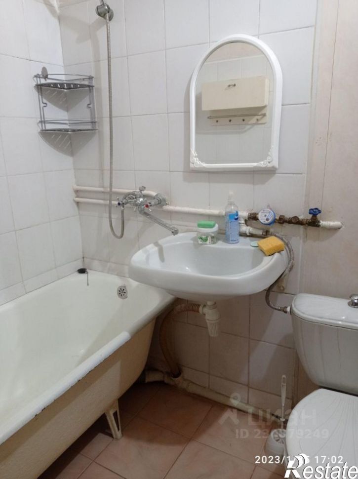 2-комн квартира улица Маршала Крылова, 19,  д. 19