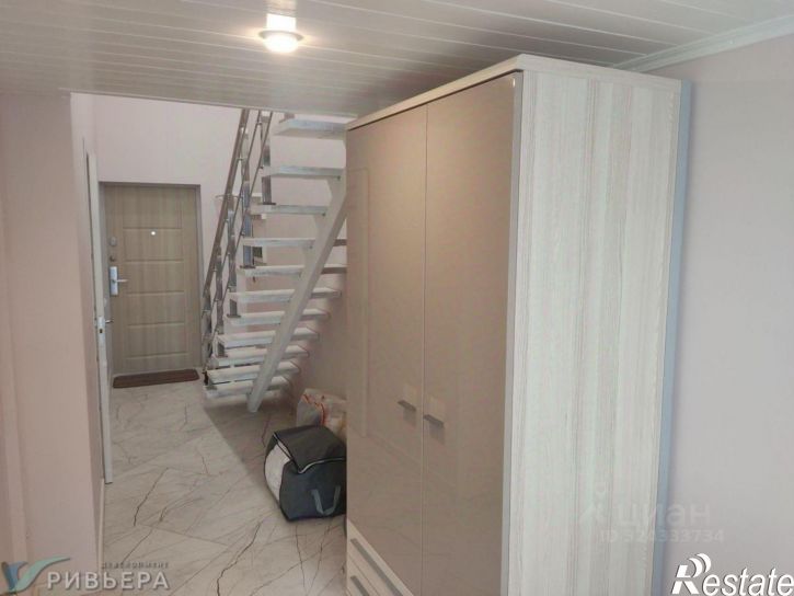 4-комн квартира Ялтинская улица, 14 литО,  д. 14 литО