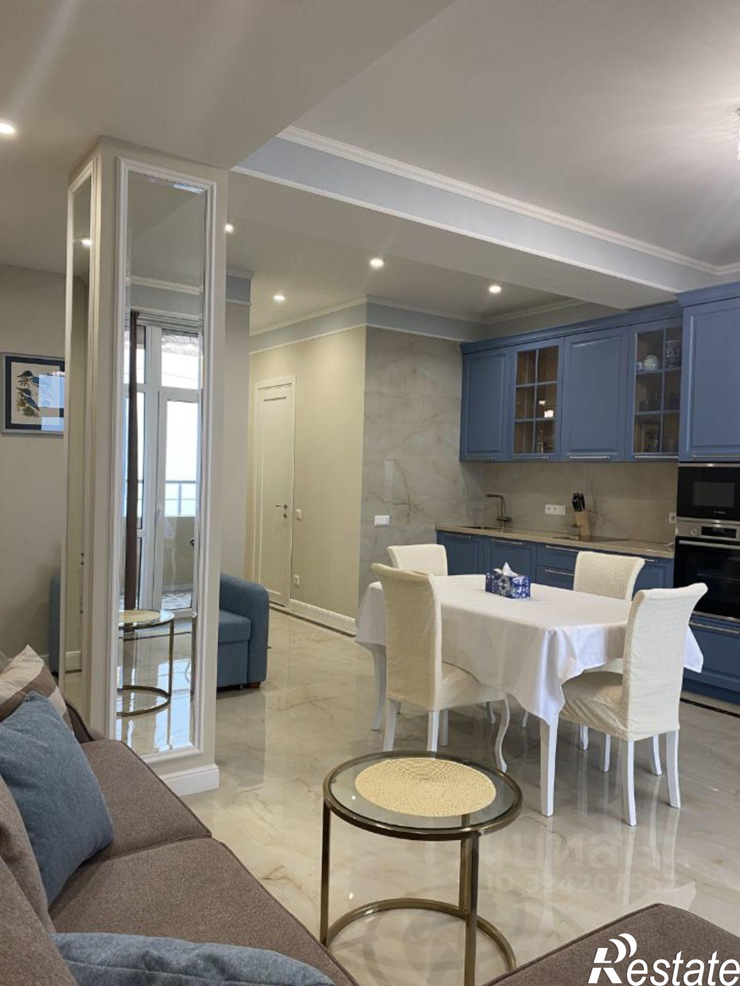 Сдать квартиру за 75 000 рублей на улица Наташинская, 2Ж