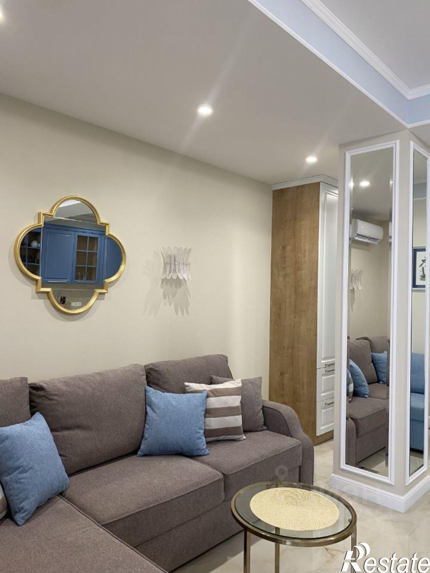 Сдать квартиру за 75 000 рублей на улица Наташинская, 2Ж